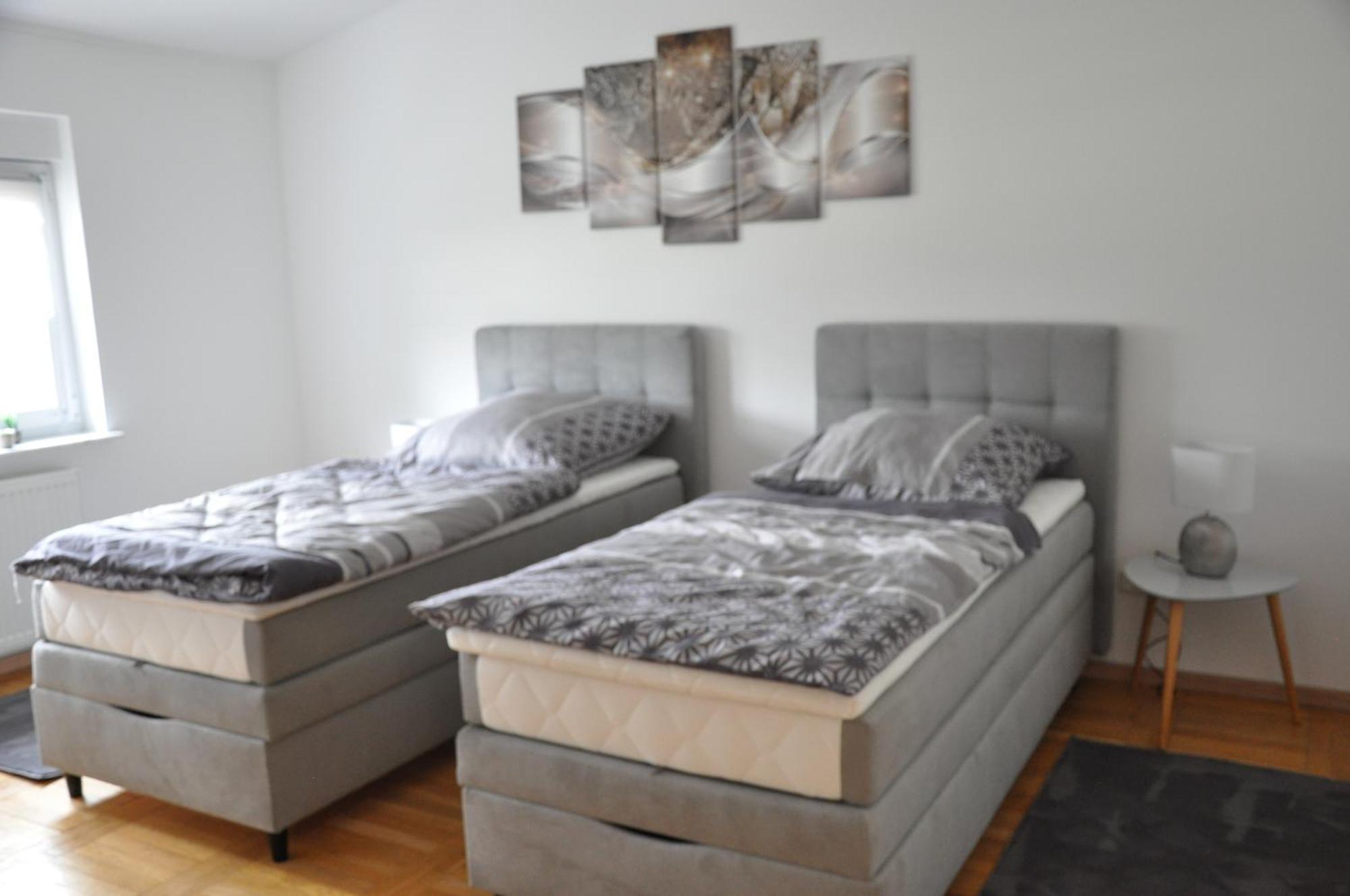Ferienwohnung "Julka" Kostenloses W-Lan Giebelstadt Kültér fotó